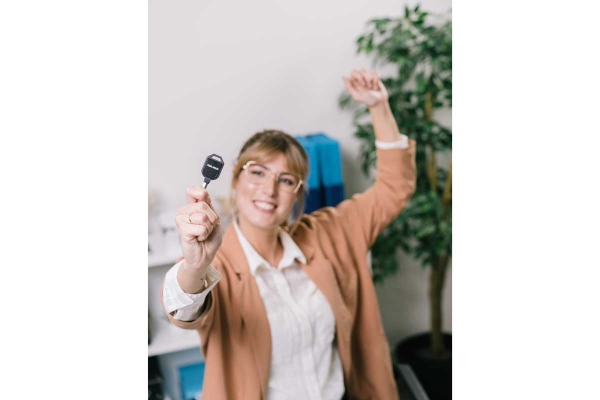 keyvisualsofficeworker4.jpg