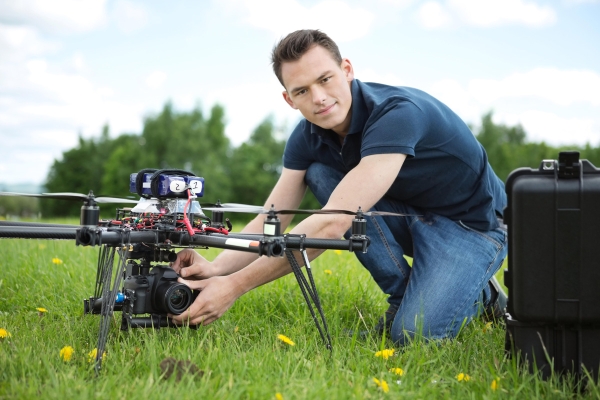 drone2simpelphoto.jpg