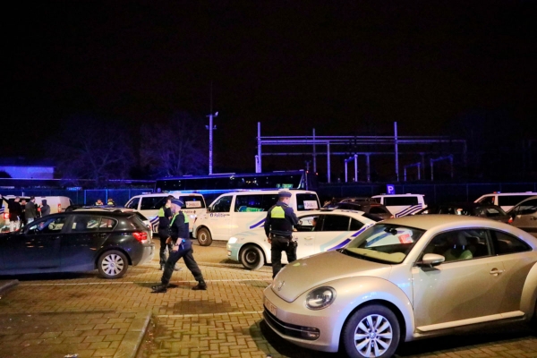 3fotofedpol.jpg